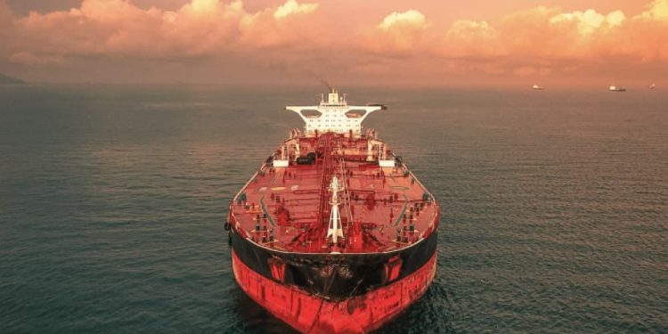 Pakistan-Flagged Tanker Becomes First Crude Carrier to Exit Hormuz Since US Blockade