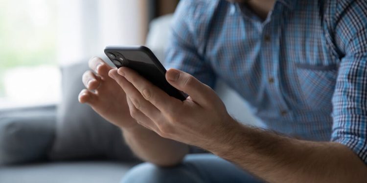 Pakistani Banks Under Firefor Charging Rs. 3.40 Per SMS to Customers
