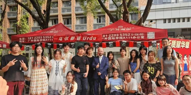 Pakistani Culture Shines at Asian-African Cultural Festival in Guangzhou