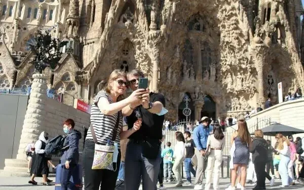 Spain weighs tourism boost against risks from Middle East war