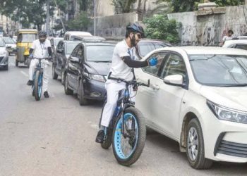 Traffic Police Officer Switched to Bicycle Amid Rising Fuel Costs