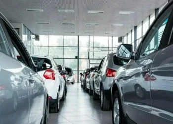 UK new car market posts strong March, but Middle East turmoil clouds outlook