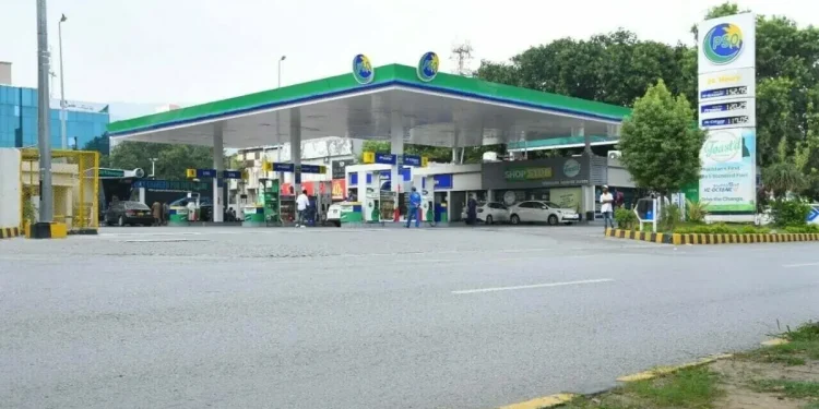 ‘Much-needed breather’, FPCCI welcomes reduction in petrol, diesel rates